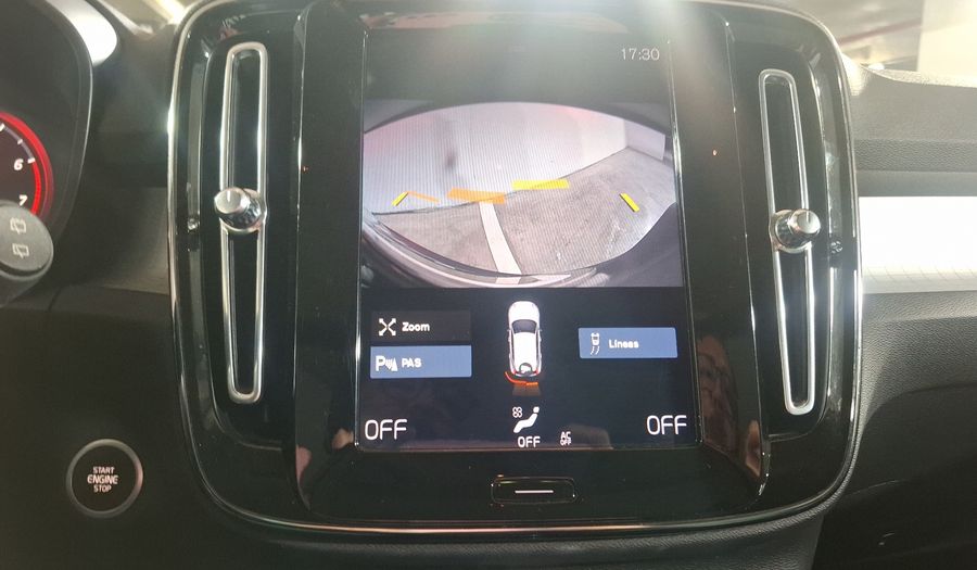 Volvo Xc40 2.0 T4 MOMENTUM AUTO Suv 2021