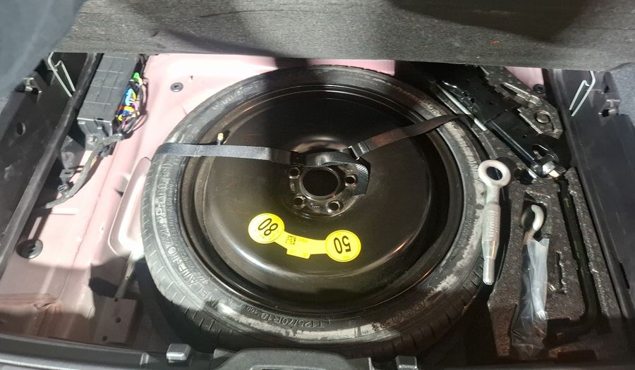 Volvo Xc40 2.0 T4 MOMENTUM AUTO Suv 2021