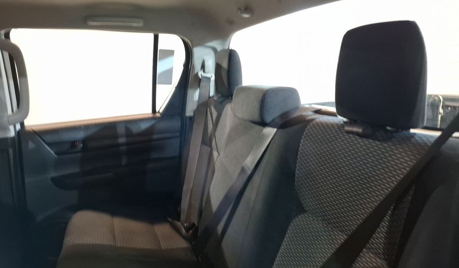Toyota Hilux 2.7 DOBLE CABINA SR (D-CAB MID) Pickup 2017