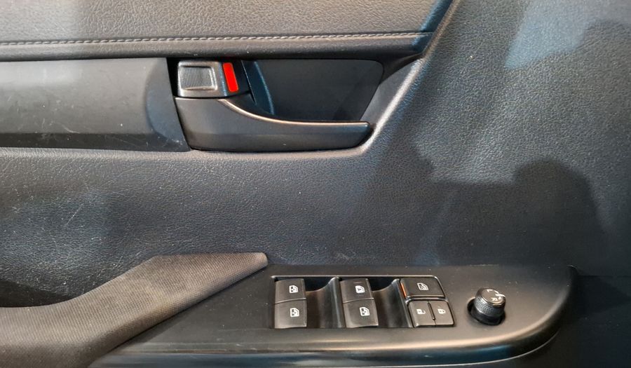 Toyota Hilux 2.7 DOBLE CABINA SR (D-CAB MID) Pickup 2017