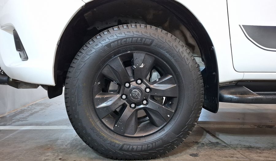 Toyota Hilux 2.7 DOBLE CABINA SR (D-CAB MID) Pickup 2017