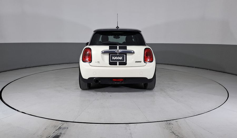 Mini Cooper 1.5 COOPER CHILI AT Hatchback 2016