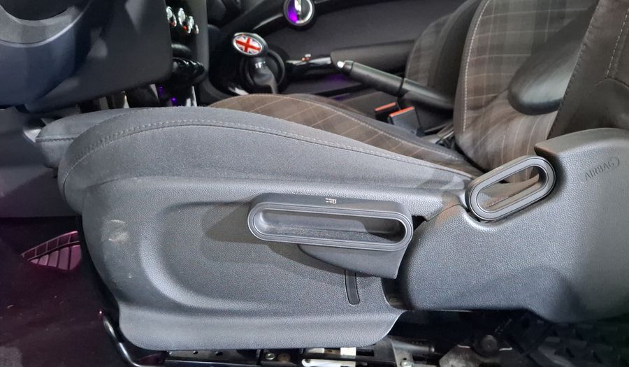 Mini Cooper 1.5 COOPER CHILI AT Hatchback 2016