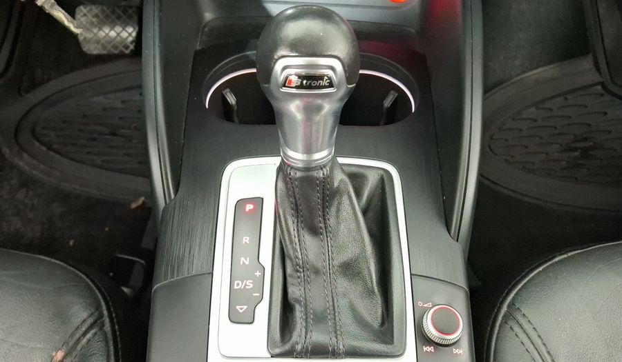 Audi A3 1.8 TFSI AMBIENTE S TRONIC Sedan 2016