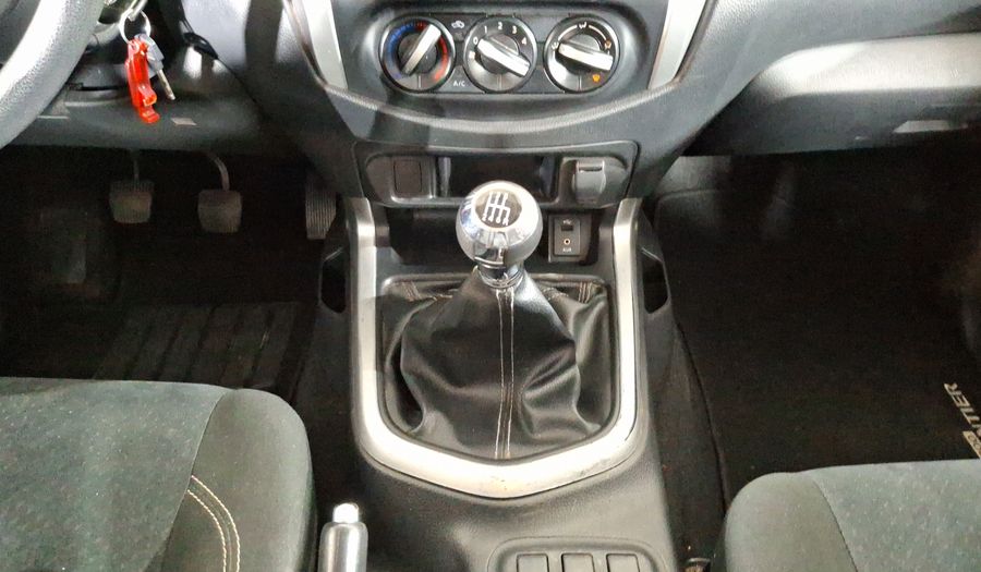 Nissan Np300 2.5 XE AC PAQ SEG Pickup 2020