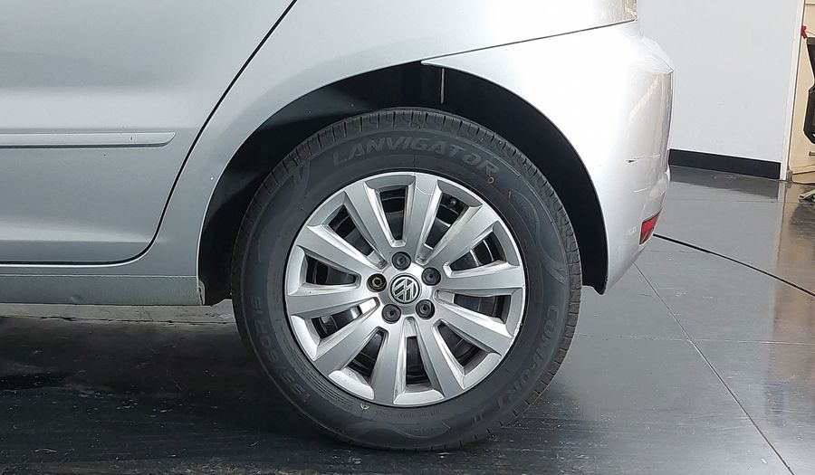 Volkswagen Fox 1.6 VHT TOTAL FLEX I-MOTION Hatchback 2014