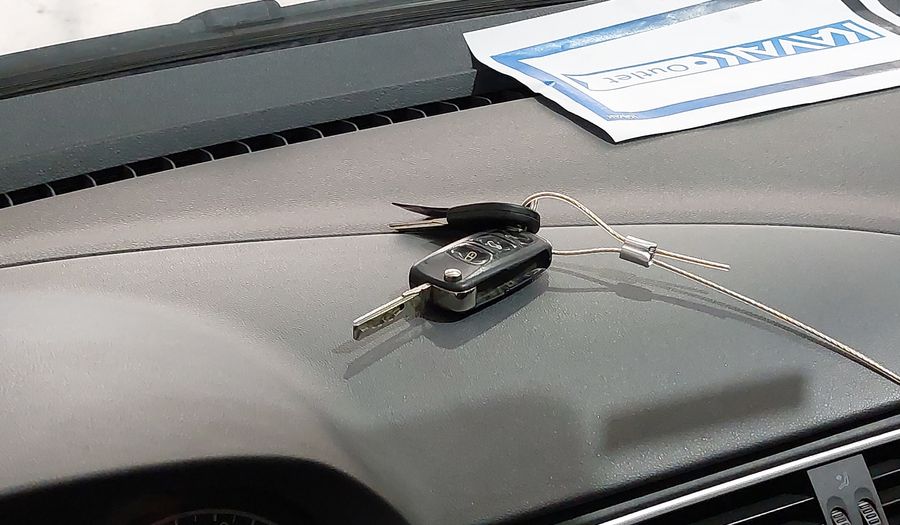 Volkswagen Fox 1.6 VHT TOTAL FLEX I-MOTION Hatchback 2014