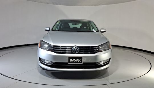 Volkswagen • Passat