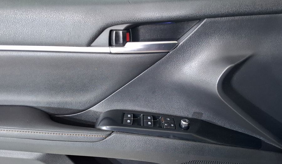 Toyota Camry 2.5 XLE NAVI HV AUTO Sedan 2020