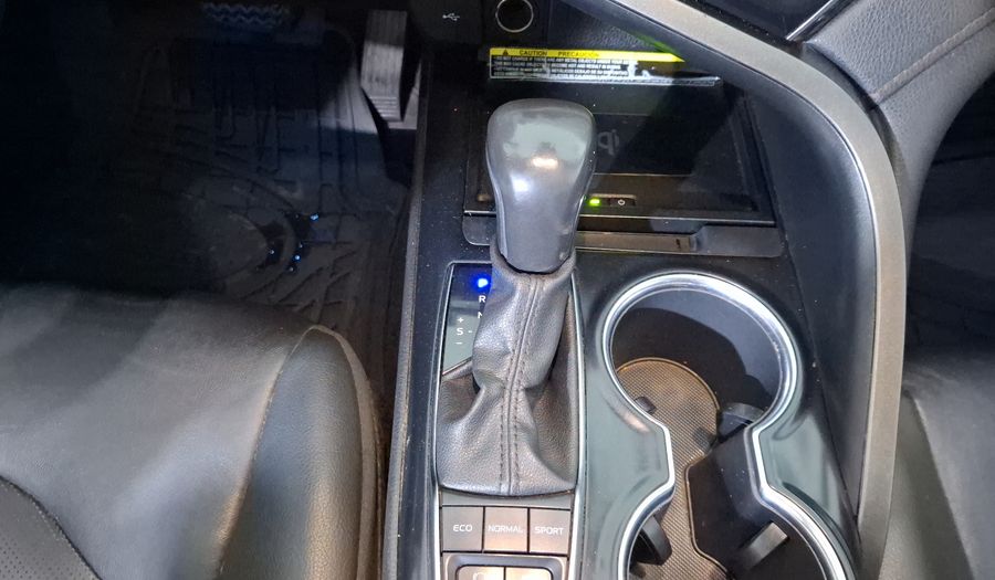 Toyota Camry 2.5 XLE NAVI HV AUTO Sedan 2020