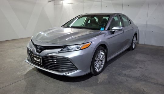 Toyota • Camry