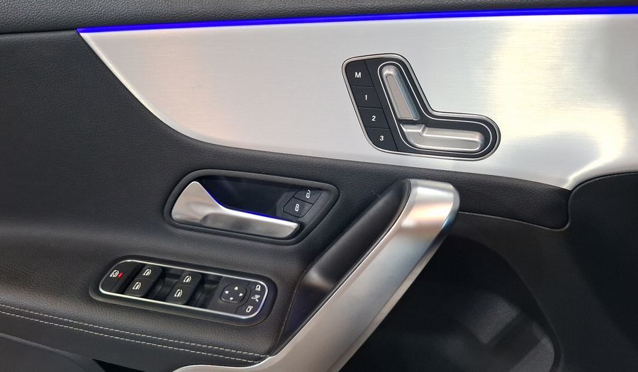 Mercedes Benz Clase A 1.3 200 PROGRESSIVE DCT Hatchback 2023