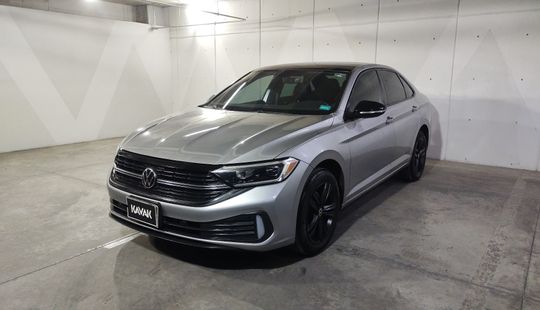 Volkswagen • Jetta