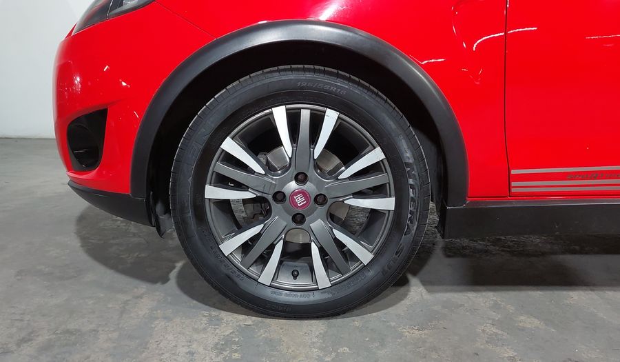 Fiat Palio 1.6 SPORTING MT Hatchback 2017