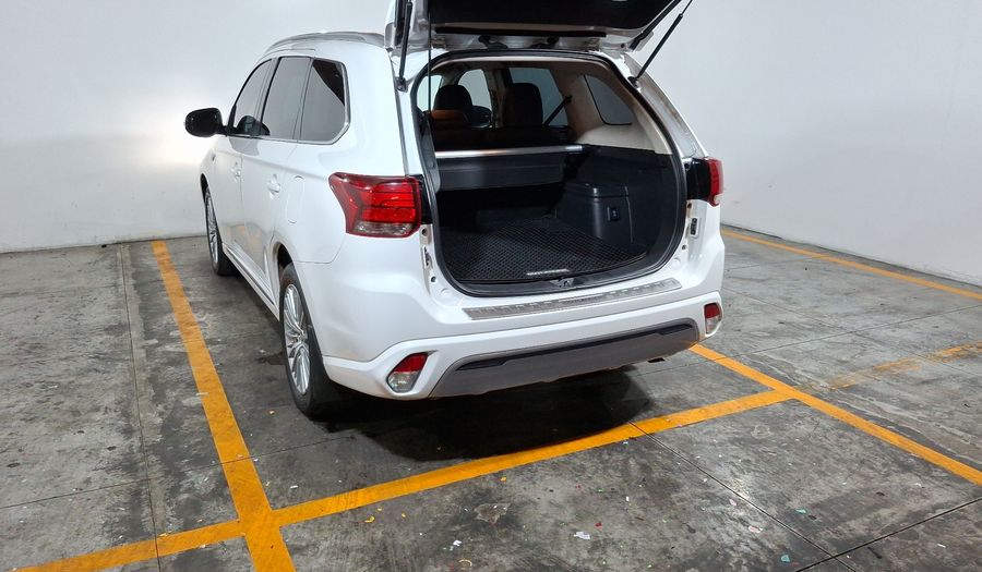 Mitsubishi Outlander 2.0 PHEV SE AUTO 4WD Suv 2019