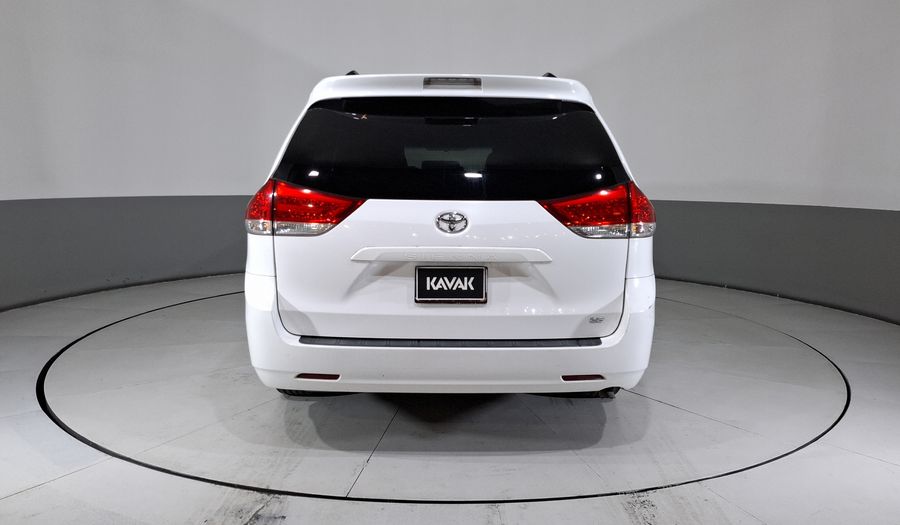 Toyota Sienna 3.5 LE AT Minivan 2013