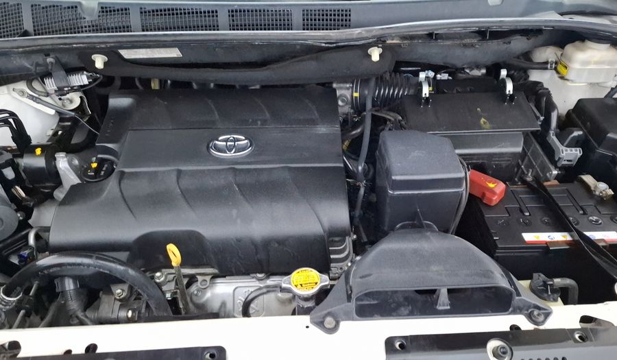 Toyota Sienna 3.5 LE AT Minivan 2013