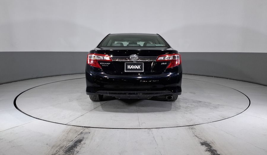 Toyota Camry 2.5 XLE L4 6AT Sedan 2012