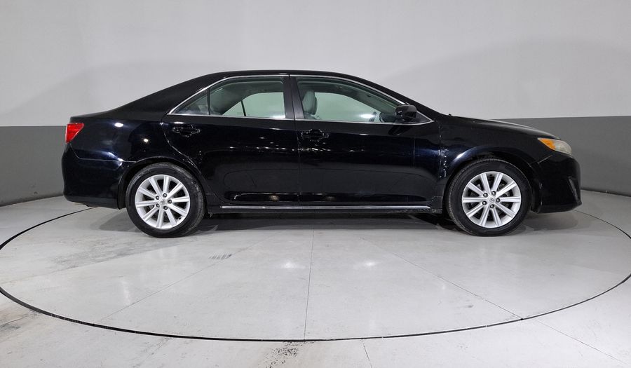 Toyota Camry 2.5 XLE L4 6AT Sedan 2012