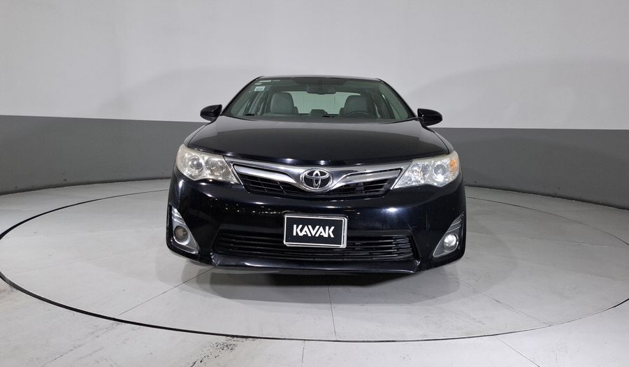 Toyota Camry 2.5 XLE L4 6AT Sedan 2012