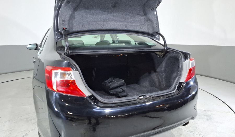 Toyota Camry 2.5 XLE L4 6AT Sedan 2012