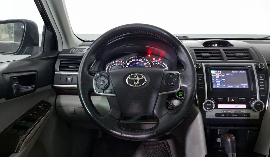 Toyota Camry 2.5 XLE L4 6AT Sedan 2012