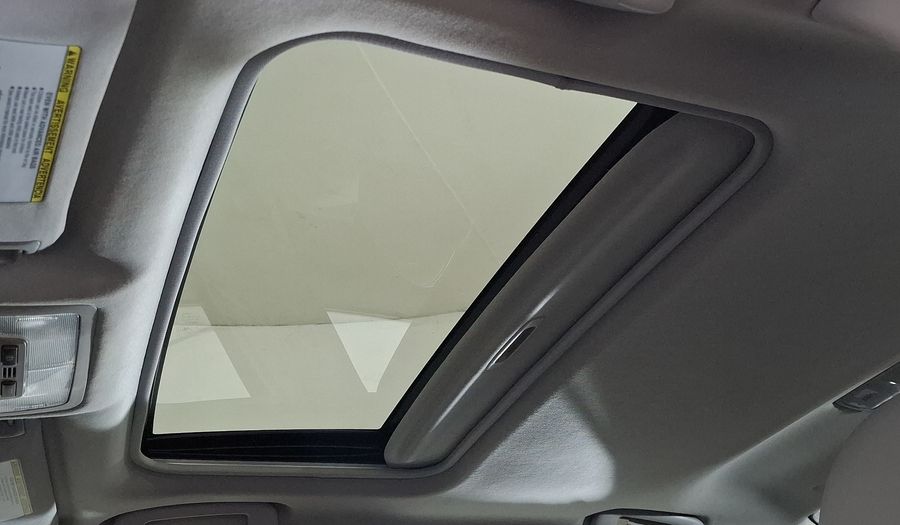 Toyota Camry 2.5 XLE L4 6AT Sedan 2012