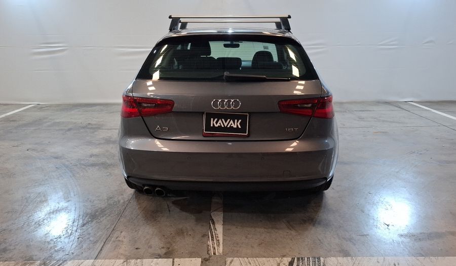 Audi A3 1.8 TFSI ATTRACTION S TRONIC Hatchback 2016