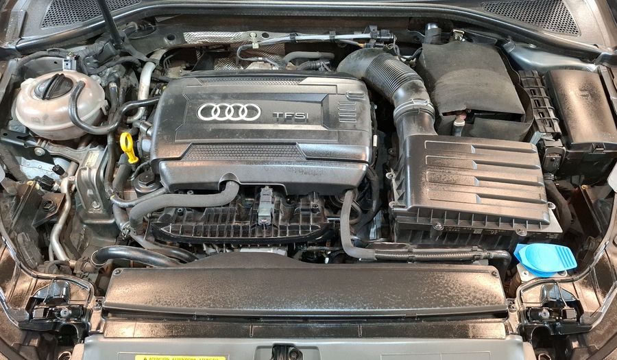 Audi A3 1.8 TFSI ATTRACTION S TRONIC Hatchback 2016