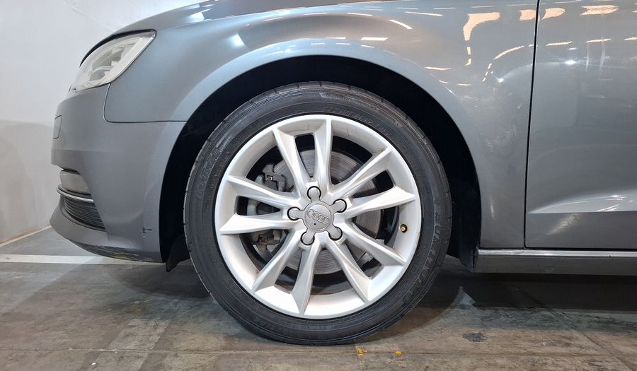 Audi A3 1.8 TFSI ATTRACTION S TRONIC Hatchback 2016