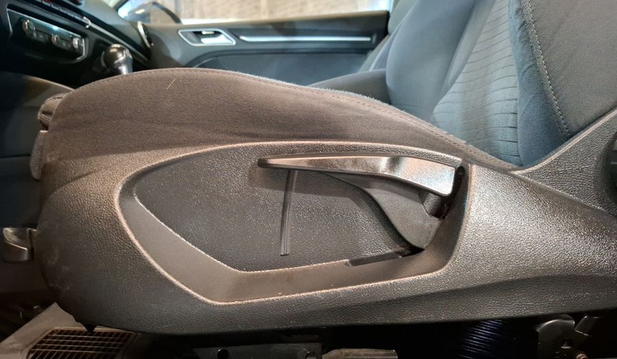 Audi A3 1.8 TFSI ATTRACTION S TRONIC Hatchback 2016