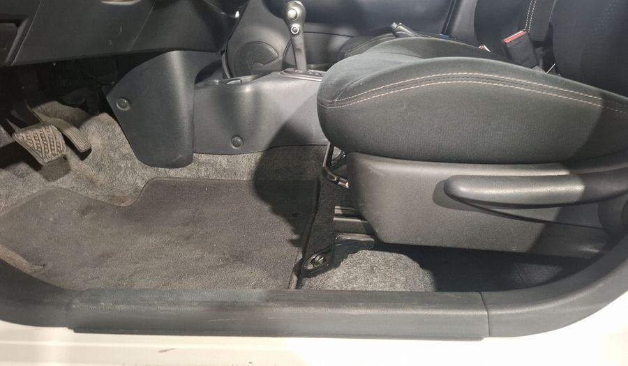 Nissan March 1.6 ADVANCE AT Hatchback 2017