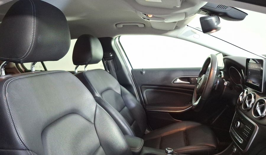 Mercedes Benz Clase Gla 1.6 GLA 200 SPORT DCT Suv 2019