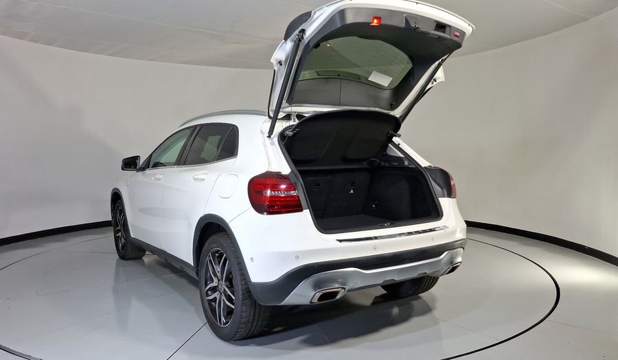 Mercedes Benz Clase Gla 1.6 GLA 200 SPORT DCT Suv 2019