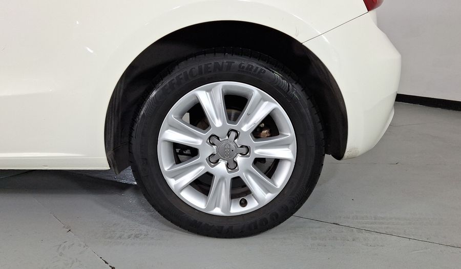 Audi A1 1.4 TFSI COOL S TRONIC Hatchback 2013