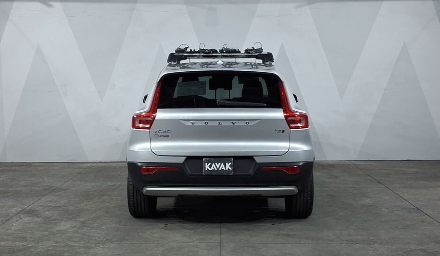 Volvo Xc40 2.0 MOMENTUM T5 AUTO 4WD Suv 2019
