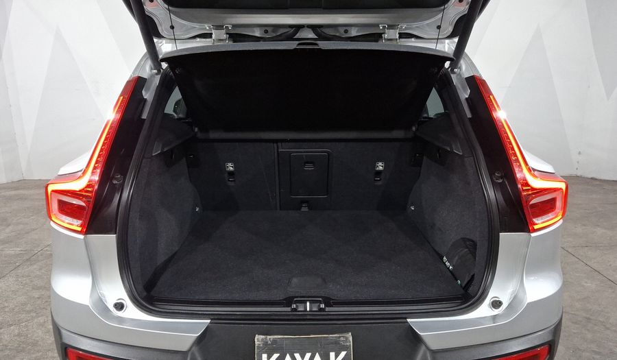 Volvo Xc40 2.0 MOMENTUM T5 AUTO 4WD Suv 2019