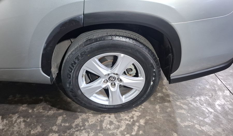 Toyota Highlander 3.5 LE AUTO Suv 2020