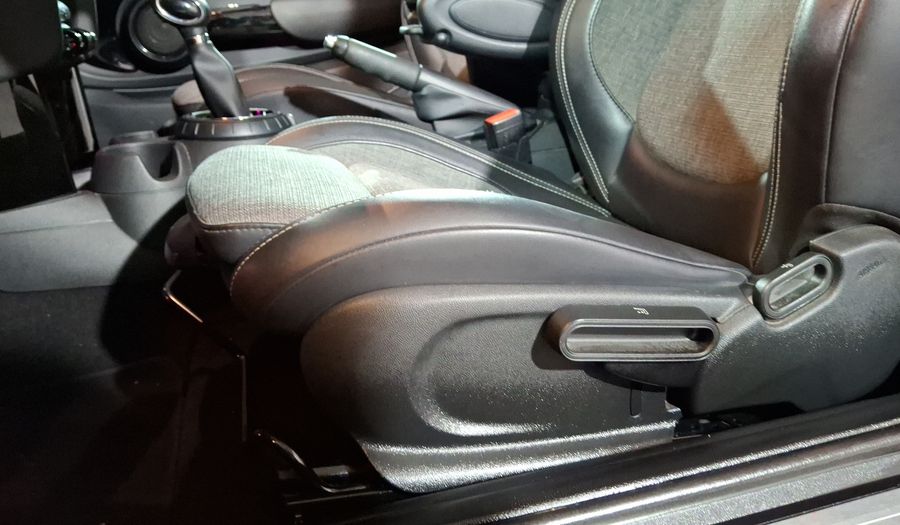 Mini Cooper 1.5 COOPER CHILI AT Hatchback 2017