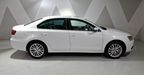 Volkswagen Jetta 2.5 SPORT PAQUETE NAVEGA TECHO TIPTRONIC Sedan 2014