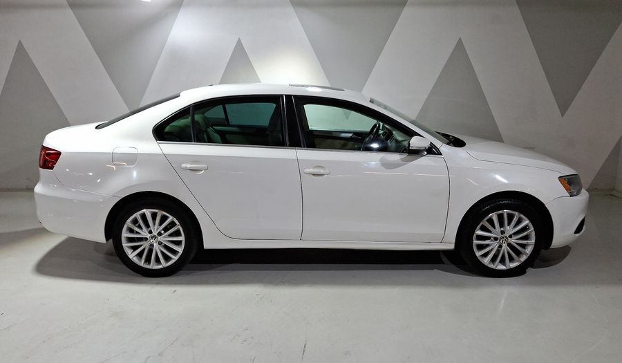 Volkswagen Jetta 2.5 SPORT PAQUETE NAVEGA TECHO TIPTRONIC Sedan 2014