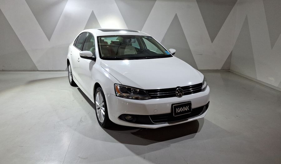 Volkswagen Jetta 2.5 SPORT PAQUETE NAVEGA TECHO TIPTRONIC Sedan 2014