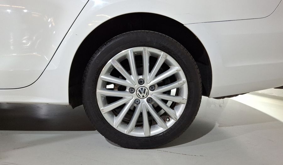 Volkswagen Jetta 2.5 SPORT PAQUETE NAVEGA TECHO TIPTRONIC Sedan 2014