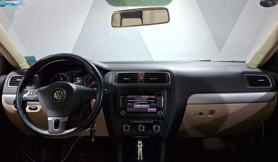 Volkswagen Jetta 2.5 SPORT PAQUETE NAVEGA TECHO TIPTRONIC Sedan 2014