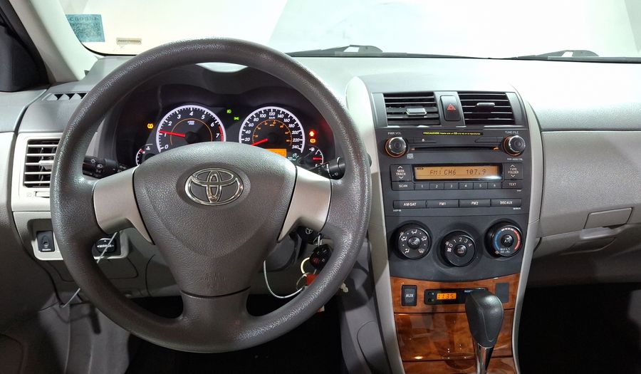 Toyota Corolla 1.8 XLE AT Sedan 2010