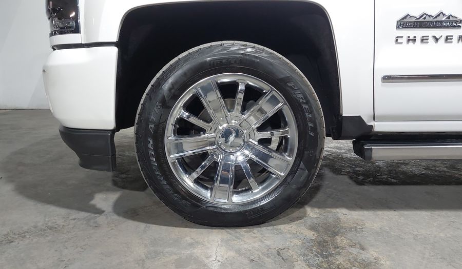 Chevrolet Cheyenne 6.2 2500 CHEYENNE CREW CAB G AT 4WD Pickup 2018