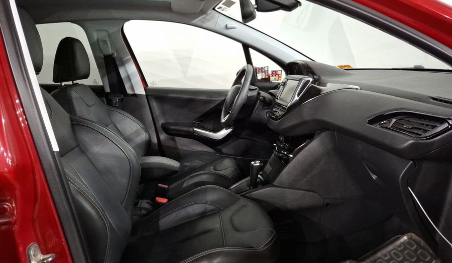 Peugeot 208 1.6 FELINE AT Hatchback 2015