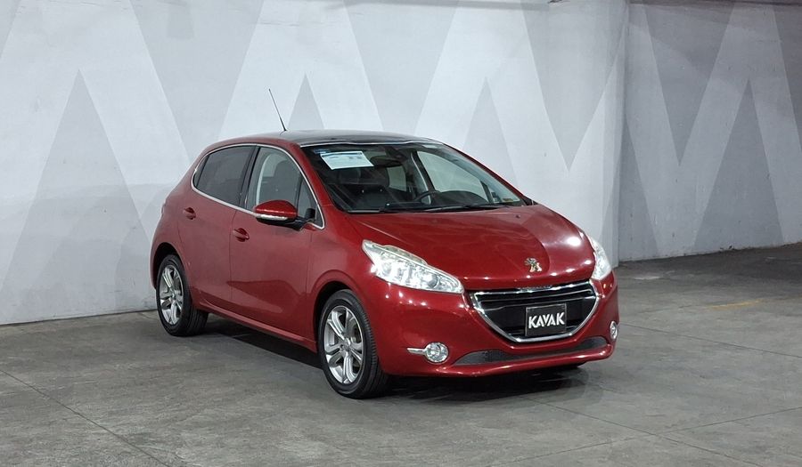 Peugeot 208 1.6 FELINE AT Hatchback 2015