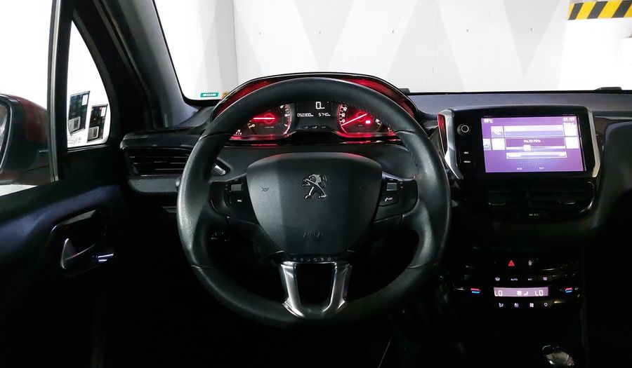 Peugeot 208 1.6 FELINE AT Hatchback 2015