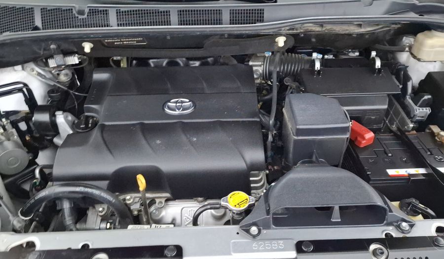 Toyota Sienna 3.5 CE AT Minivan 2015